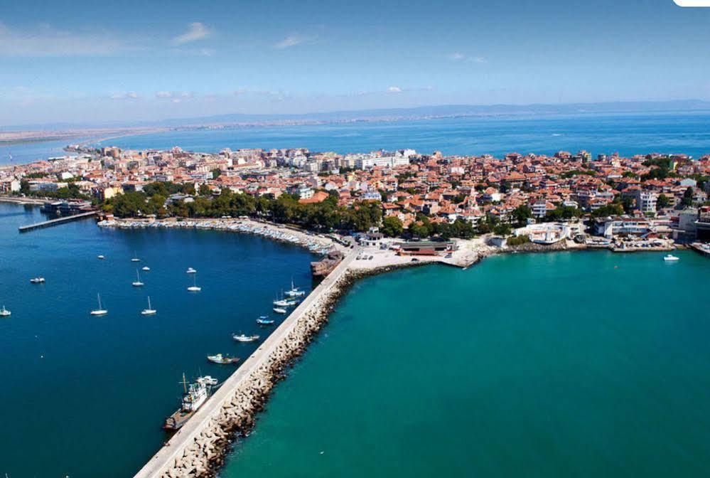 Arizona Del Mar Apartment Pomorie Bagian luar foto