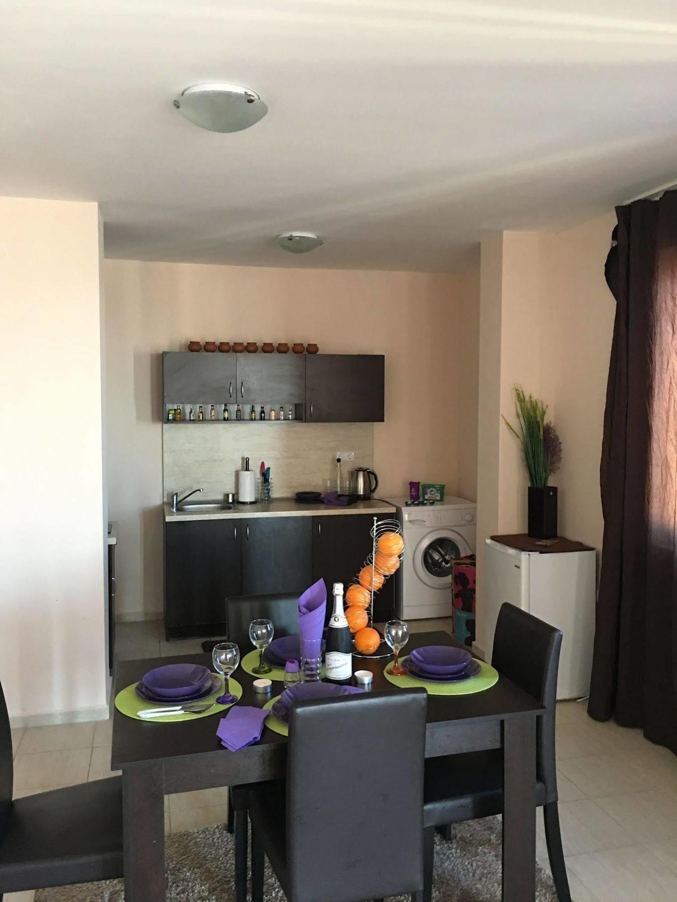 Arizona Del Mar Apartment Pomorie Bagian luar foto