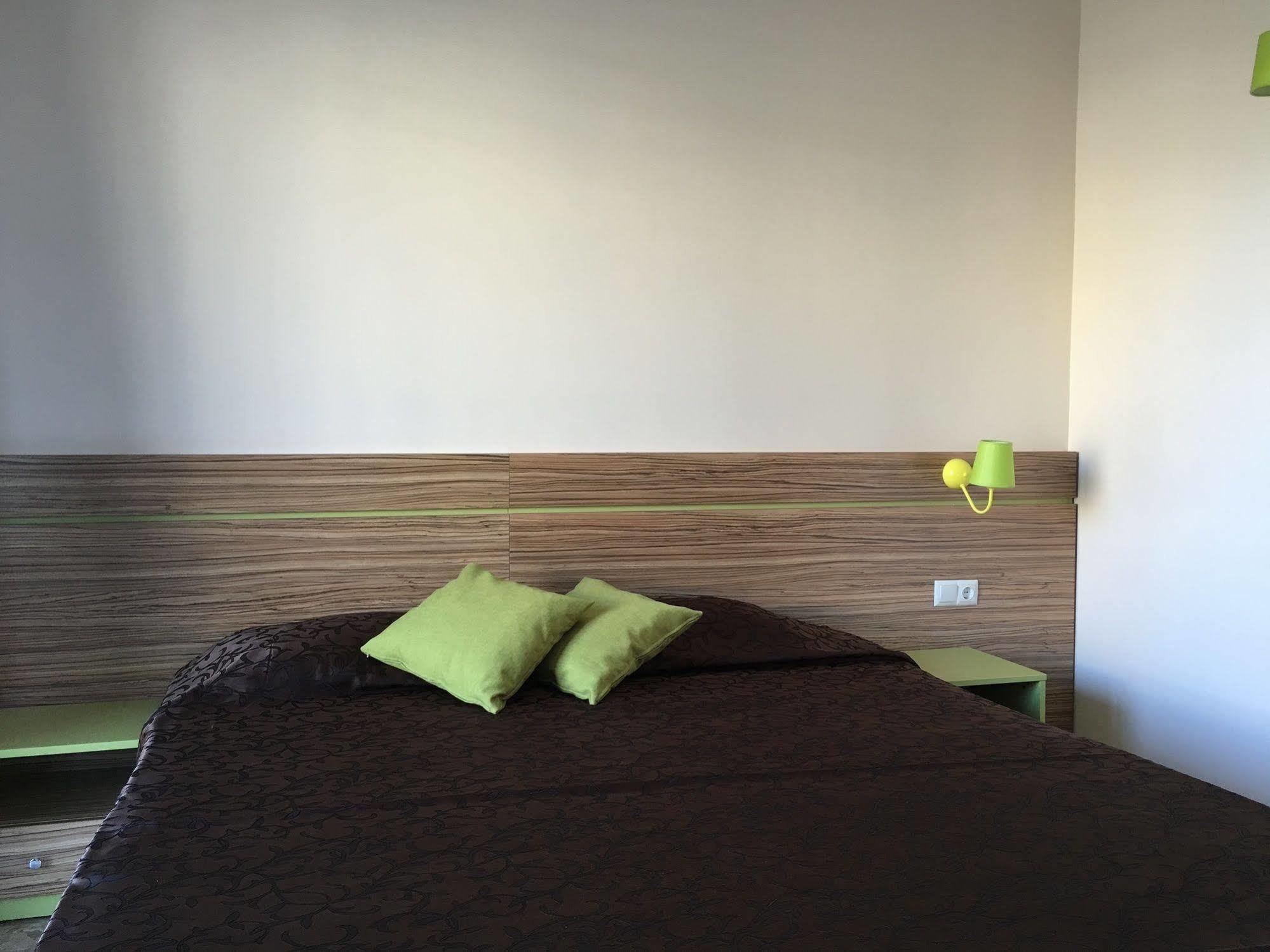 Arizona Del Mar Apartment Pomorie Bagian luar foto