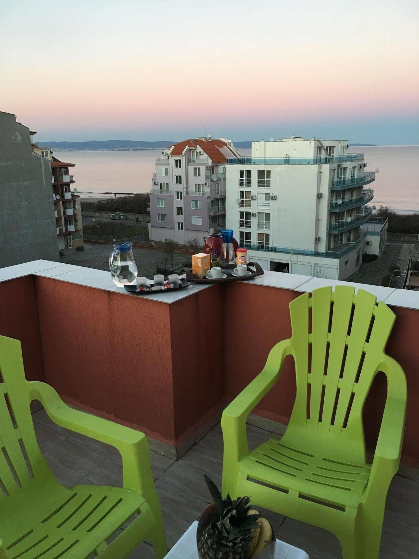 Arizona Del Mar Apartment Pomorie Bagian luar foto