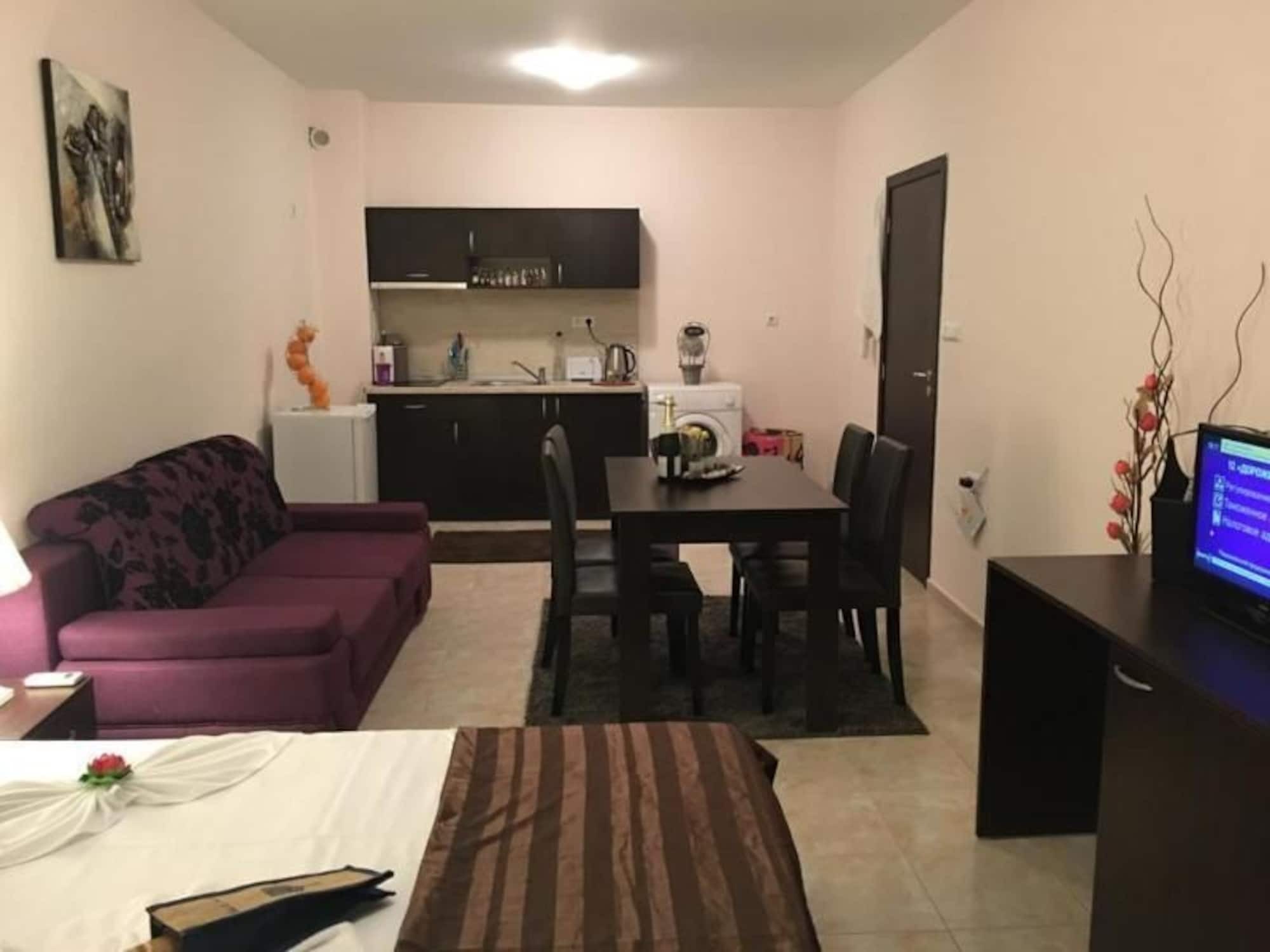 Arizona Del Mar Apartment Pomorie Bagian luar foto